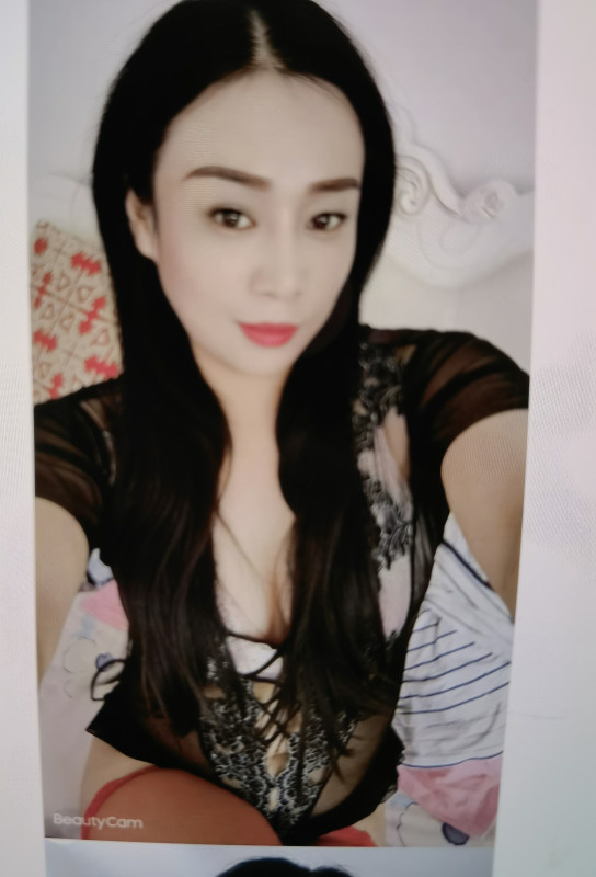 朝阳潘家园服务系大胸妹子